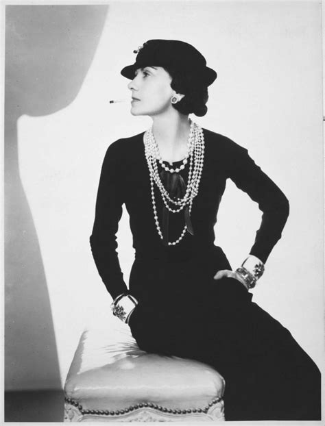 coco chanel historia|Coco Chanel diseños mas famosos.